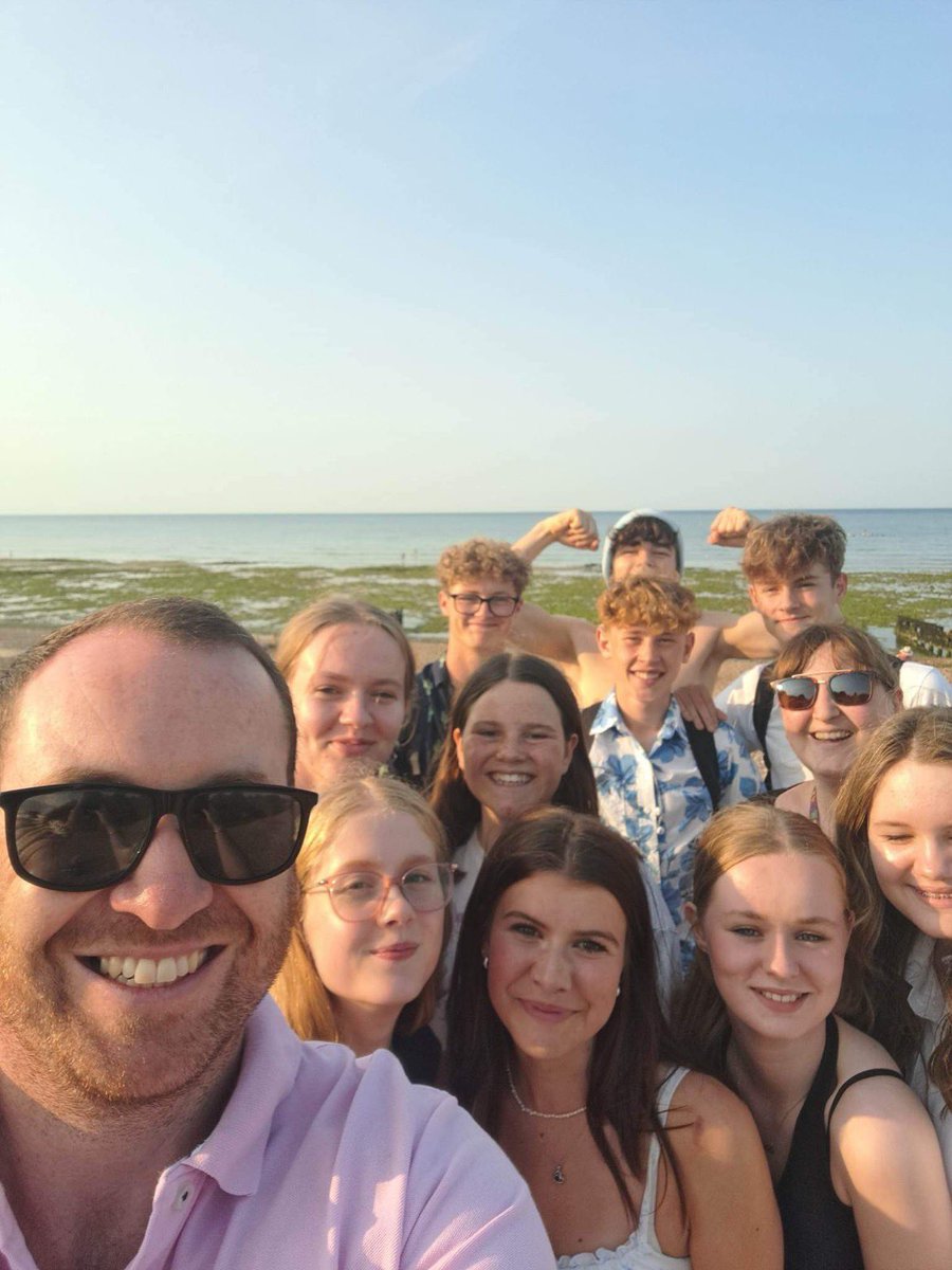 Weald School Trips tweet media