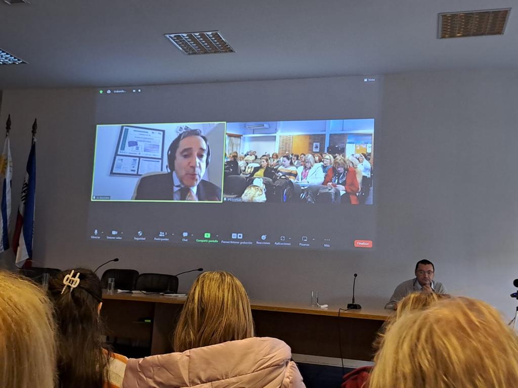 cfe_anep's tweet image. Jornada de formación de equipos mentores y directores en el Instituto de Perfeccionamiento y Estudios Superiores "Juan E. Pivel Devoto", con la participación del Dr. Javier Valle. 

#CulturaCFE @ANEP_Uruguay