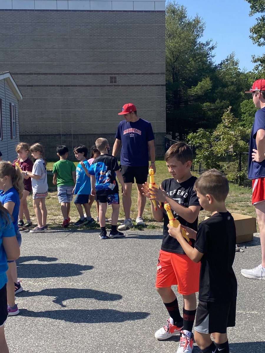 Monomoy_HES's tweet photo. Lots of fun at field days this week! Thank you Coach D for organizing this event!
#fintasticsharks https://t.co/LJDxXvTdkT