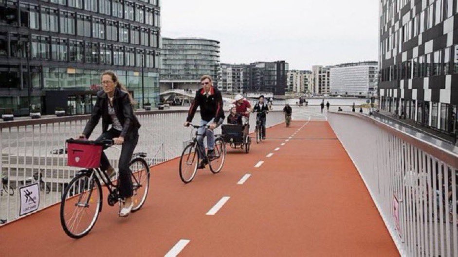 BrentToderian's tweet photo. “While Mayor, I was often asked ‘how have you been able to afford this in #Copenhagen?’ I’d reply, ‘how have you been able to NOT afford it? 25 years ago we were a few days away from going bankrupt. So the city invested in the cheapest infrastructure… bicycling.” — @mortenkabell https://t.co/036WDpmMD2