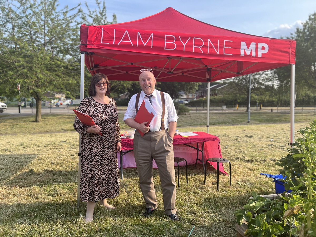 THANK YOU so much to all the residents on Bromford & Firs who dropped by a chat with me & @Diane4HodgeHill at today's coffee morning and gazebo surgery! If you couldn't make, just pop the survey I sent back in the post