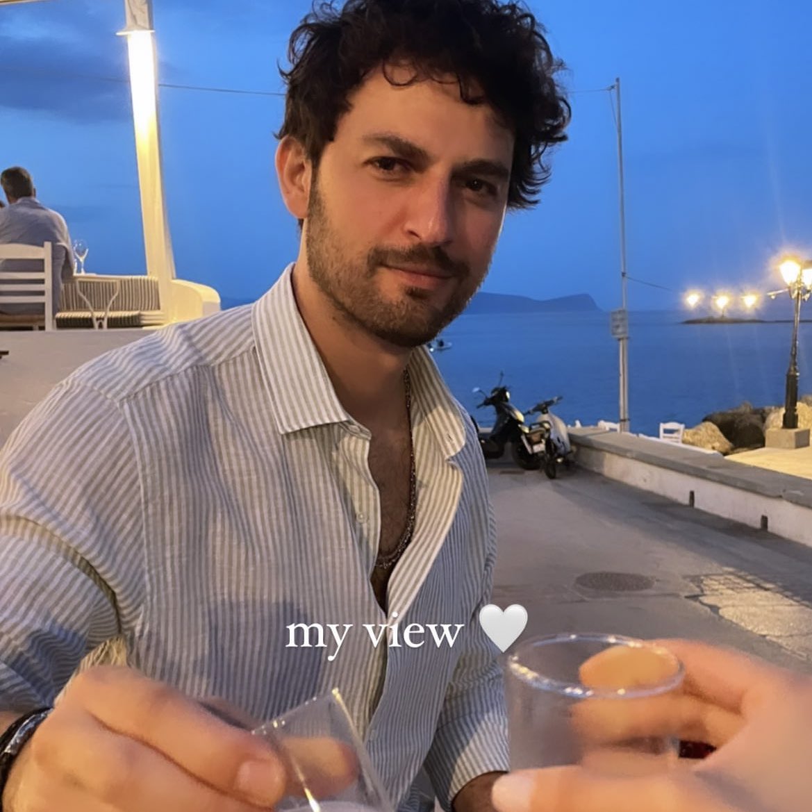 leon 🙅🏻‍♀️ on Twitter "ne zaman baba ne zaman 👉🏼👈🏼"