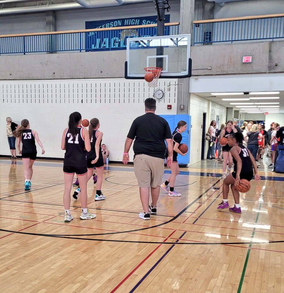 Good luck to @teamwinoll 2025 in their opening round game of the @NorthTartan Minnesota Summer Jam!

2:10 CT 3 Bloomington Jefferson 

#TeamWisconsinFamily 
#TraditionLivesHere