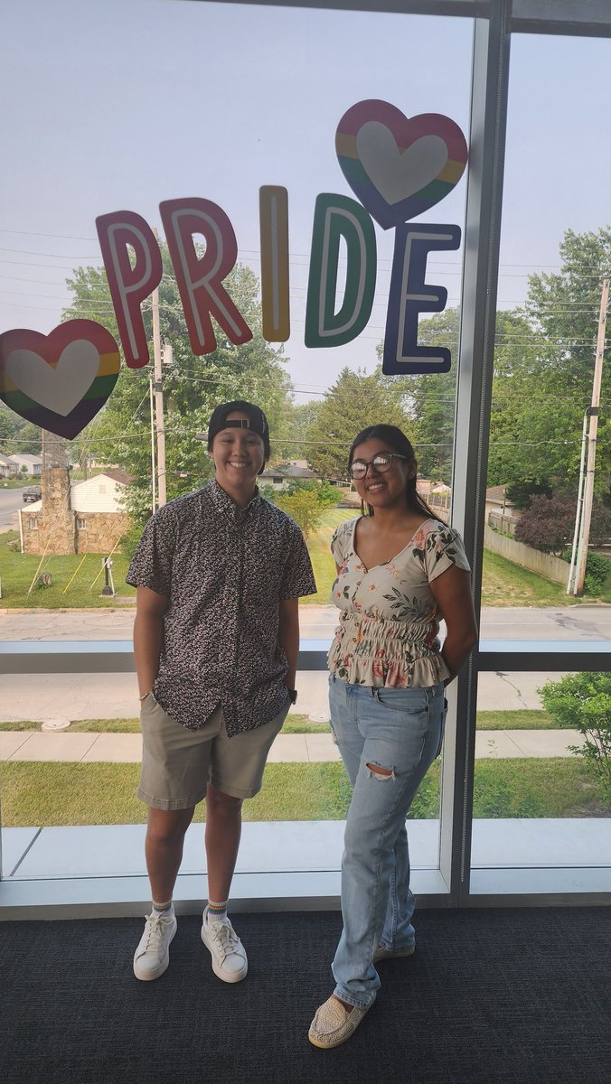 Our Pride Trivia Night was filled with brave LGBTQ+ testimonies, engaging questions, and boisterous laughter. Thanks to those who shared and those who listened! 🗣️🏳️‍🌈 #UIndy #PrideMonth