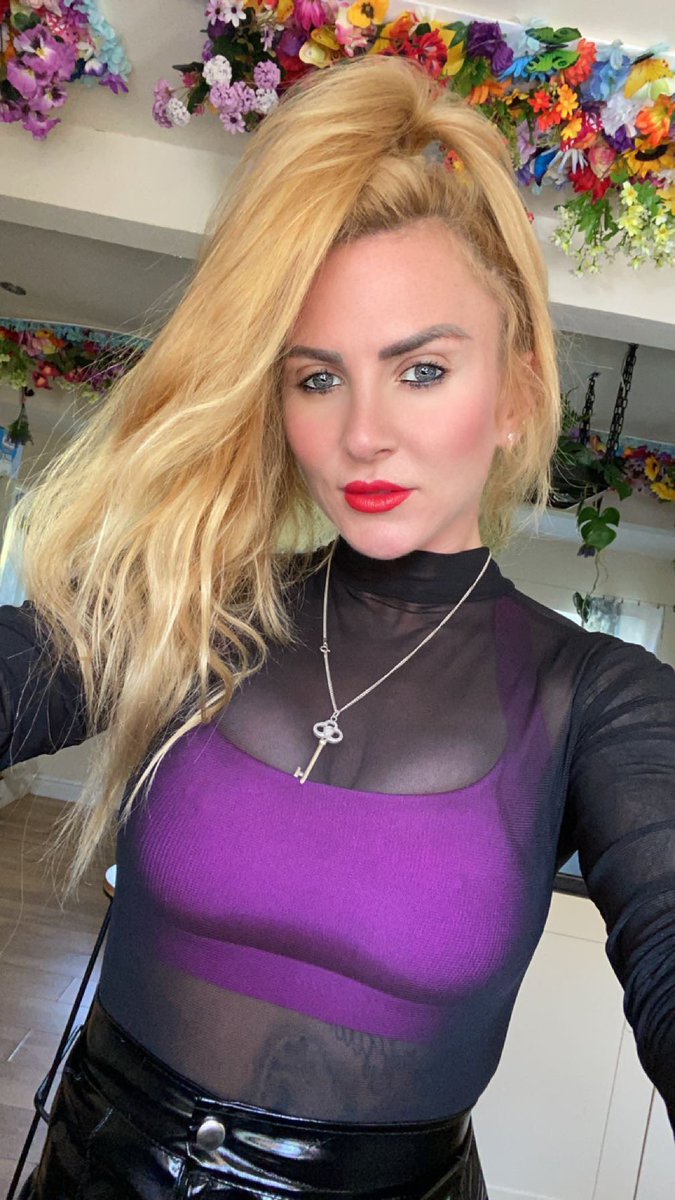 Miss Suzanna Maxwell on Twitter: "The filthiest of Fridays to finish