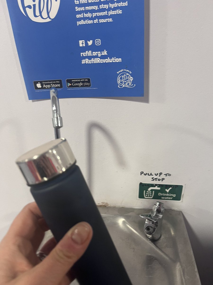 So many places to be part of the #RefillRevolution at @BristolUni today …. #WorldRefillDay which was good as it was thirsty work #OpenDay 
#GreenerAHP