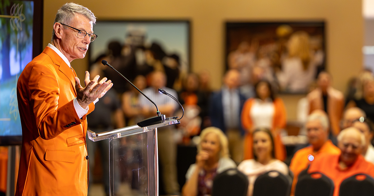 okstateferguson's tweet photo. Tom Coon, vice president and dean of OSU Agriculture, and his family were honored with a retirement reception for his nine years of dedicated service and visionary leadership to @okstate.

Donate to the Coon Family Study Abroad Endowed Scholarship here ➡️ https://t.co/vbqOCBusqy https://t.co/Lr42zW0tcU