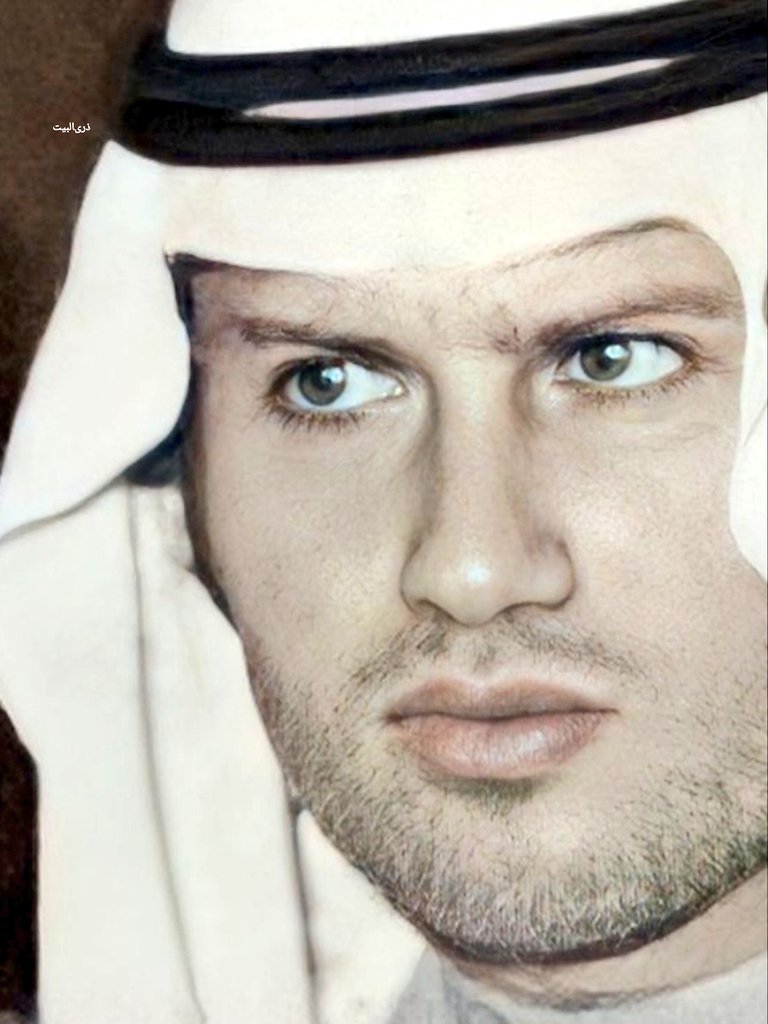 nawafalhamly's tweet photo. النائب السابق خالد سلطان بن عيسى القناعي https://t.co/ijhVyr4N3D