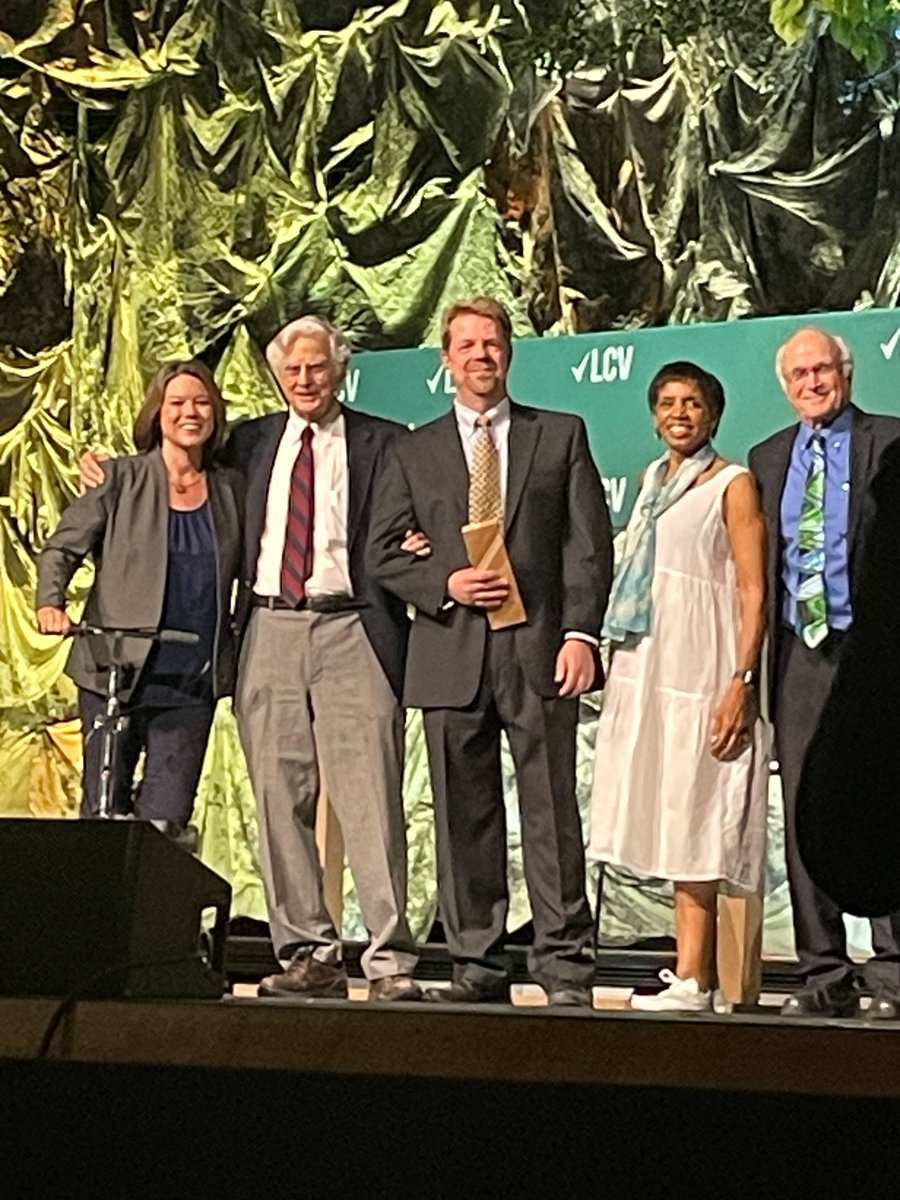 CMVoterCenter's tweet photo. On Wednesday night, our family of organizations received the John Hunting Environment Award at @LCVoters annual awards dinner. We're honored for the acknowledgment of our hard work to fight climate change and make Minnesota the best place to live! https://t.co/NIh9G0xxWJ