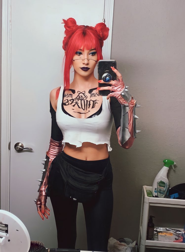 Haven’t posted miss Rita in a while!
I really want to make her cosplay in full, accurately (and spend more than two days making it lol)
I love the Moxes and their story in Cyberpunk. Who doesn’t love badass women?