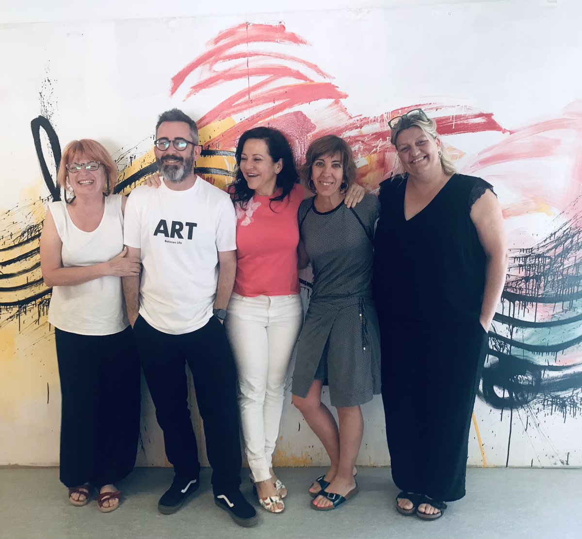 Amic@s, company@s de <a href="/escolacamins/">Escola Camins</a>. #ARTdEducar. Premis a projectes d’innovació en el camp de les #Arts, la #llengua i la #lectura. Gràcies per la visita i la conversa… per seguir sumant. #ActivacióARTS #LesARTSímporten <a href="/JoanCuevas/">Joan Cuevas 🎗</a>