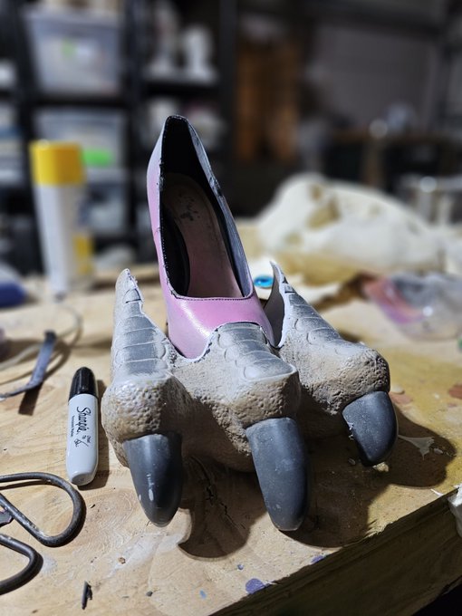 Sneak Peek at a future project. https://t.co/0bAnnHvdow<a href="/tag/monstergirls"class="tags"><span>#monstergirls</span></a><a href="/tag/bodypaint"class="tags"><span>#bodypaint</span></a>