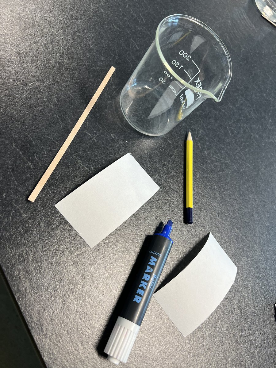 Levenshulme_Sci's tweet photo. Chromatography practical 😍 always a favourite amongst our Levy scientists! #year9 #forensics #chromatogram https://t.co/Suu3GyScaa
