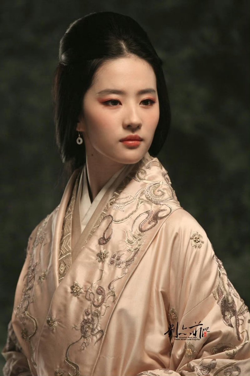 WorldVivid's tweet photo. In movie《The Assassins》Liu Yifei played a legendary beauty of ancient China (three kingdoms) #Mulan #SupportMulan #liuyifei #CrystalLiu #YifeiLiu @yifei_cc https://t.co/Gg59OJs9uI