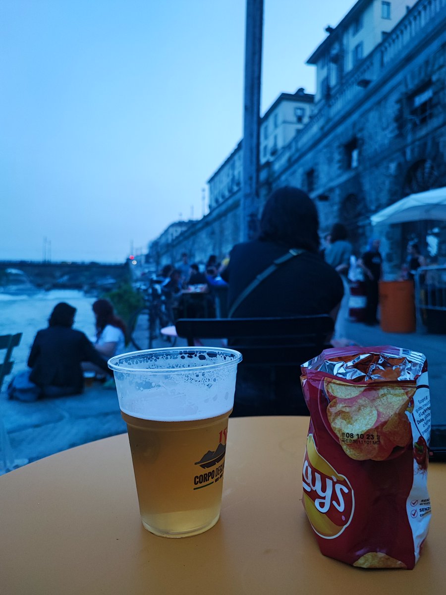 夏の9時は明るい https://t.co/SaylCxbC6E