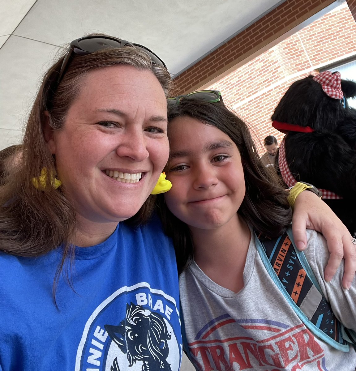 LoraintheLibrary tweet media