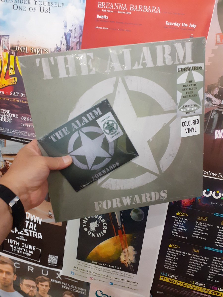 Keef_B_1's tweet image. Been sounding #TheAlarm at #work today.
#NewMusicFriday #NewMusic2023 #NewMusicAlert
#newmusicfix #NewRelease #vinyl #vinylrecords #vinylcommunity #music #musicislife #BeKind #KeepGoing #keepthefaith #love 
@thealarm 
🙏❤✌