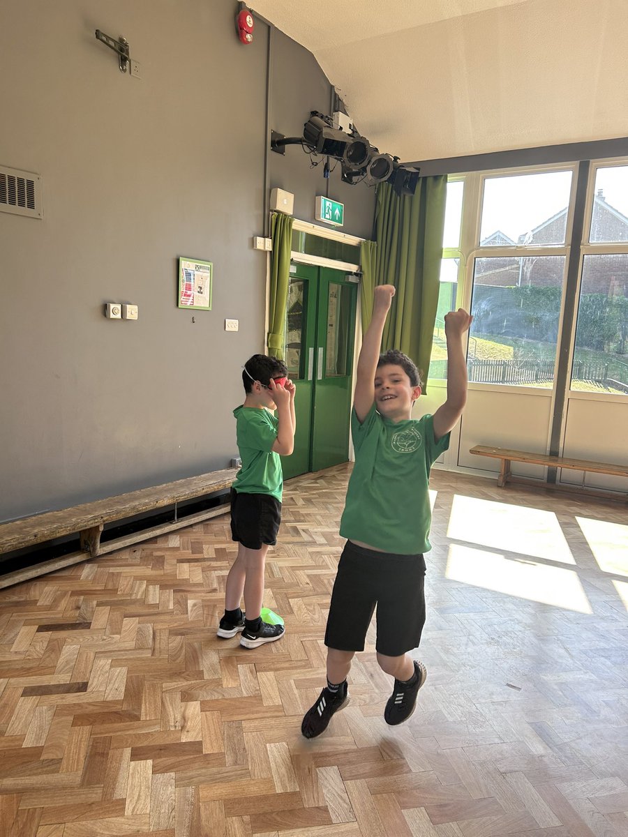 Wye_WPA's tweet image. We had a super fun maths lesson this morning focusing on turning and direction! #WatersideMaths