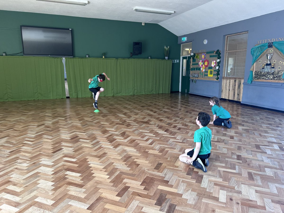 Wye_WPA's tweet image. We had a super fun maths lesson this morning focusing on turning and direction! #WatersideMaths