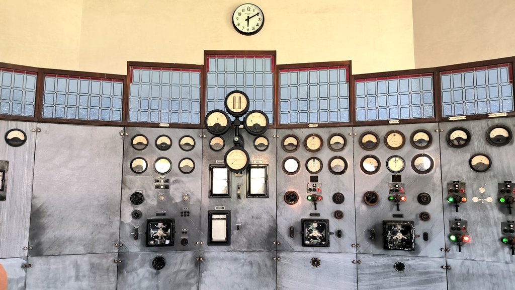 💡La Fábrica de la Luz, se encuentra ubicada en una antigua central térmica de la Minero Siderúrgica de Ponferrada (MSP). La restauración ha ganado premios internacionales por su cuidada rehabilitación #Paisajes24