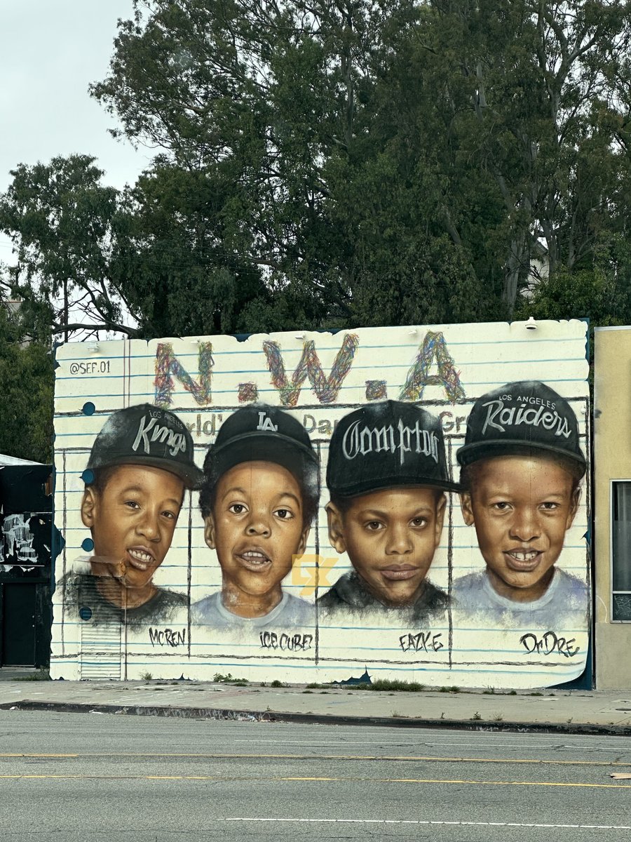 A mural of young N.W.A. popped up on La Brea in Los Angeles bit.ly/3PYhxpG