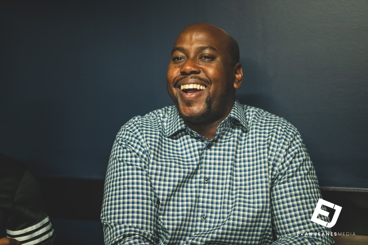 Jahquan Hawkins has crafted a haven for mature gentlemen to gather, savor fine cigars, sip on classic cocktails, and engage in meaningful connections and conversations. We were absolutely delighted to attend and capture stunning snapshots of this phenomenal monthly affair.