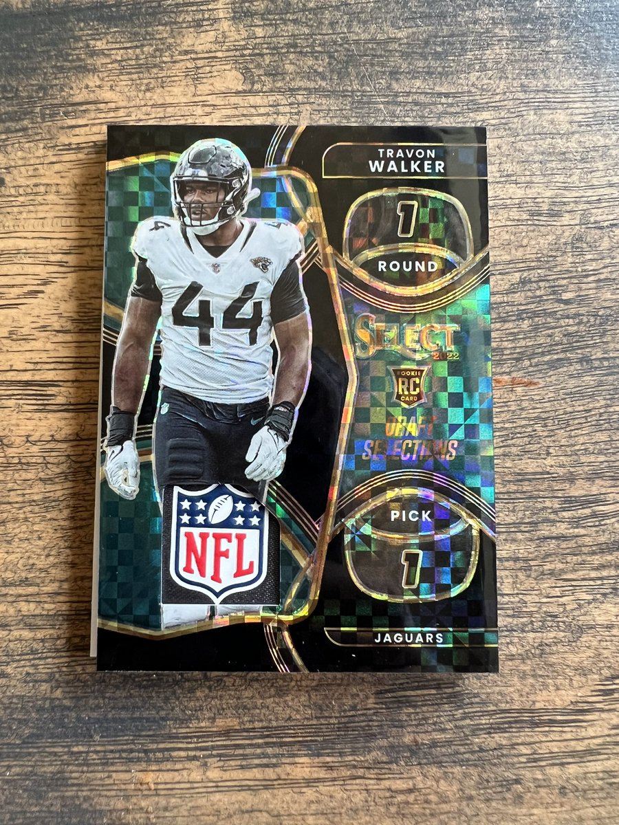 thealexcollins's tweet image. Select hobby just keeps giving! #selectfootball #thehobby #nfl2022 #1of1 #jags @CardPurchaser