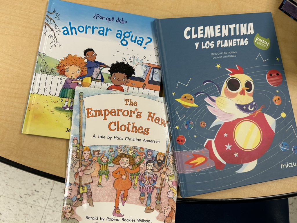 Brendapg44's tweet photo. Shout out to the moms who volunteered their time this week to come support our daily read aloud!📚📖🏫

Gracias a las mamás que vinieron al salón a leer un libro a los alumnos (as). Apreciamos su apoyo y dedicación!  🚌📓
 @WMYwildcats
#desarrollandoamorporlalectura https://t.co/xmJWj3Lt48