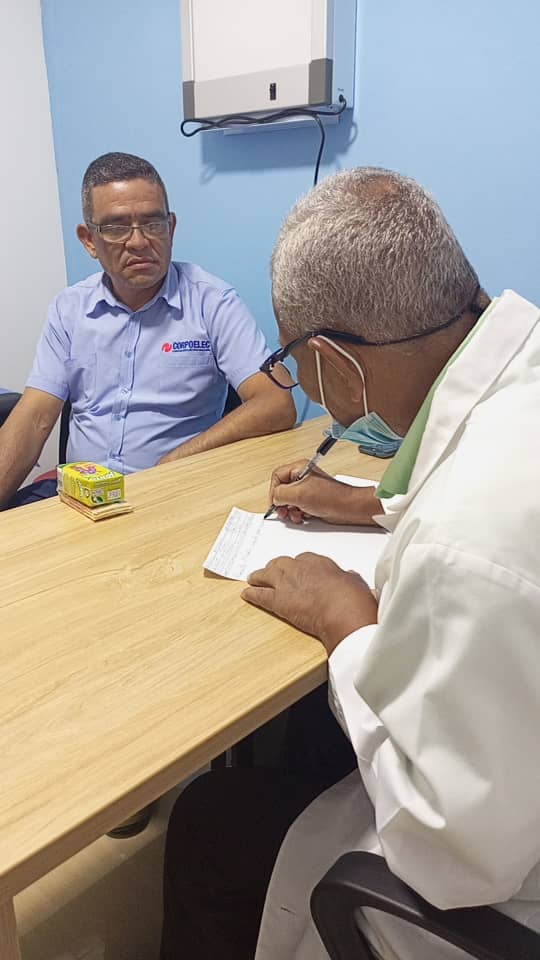 CorpoelecInfo's tweet image. ⚡ ℂ𝕠𝕛𝕖𝕕𝕖𝕤

En el marco de la celebración del Día del Padre, la fuerza trabajadora de #Corpoelec recibió atención médica a través de una Gran Jornada Integral organiza por @mppeevzla #FASMEE y #ASOELEC. 

#NoMásAgresiónYankee