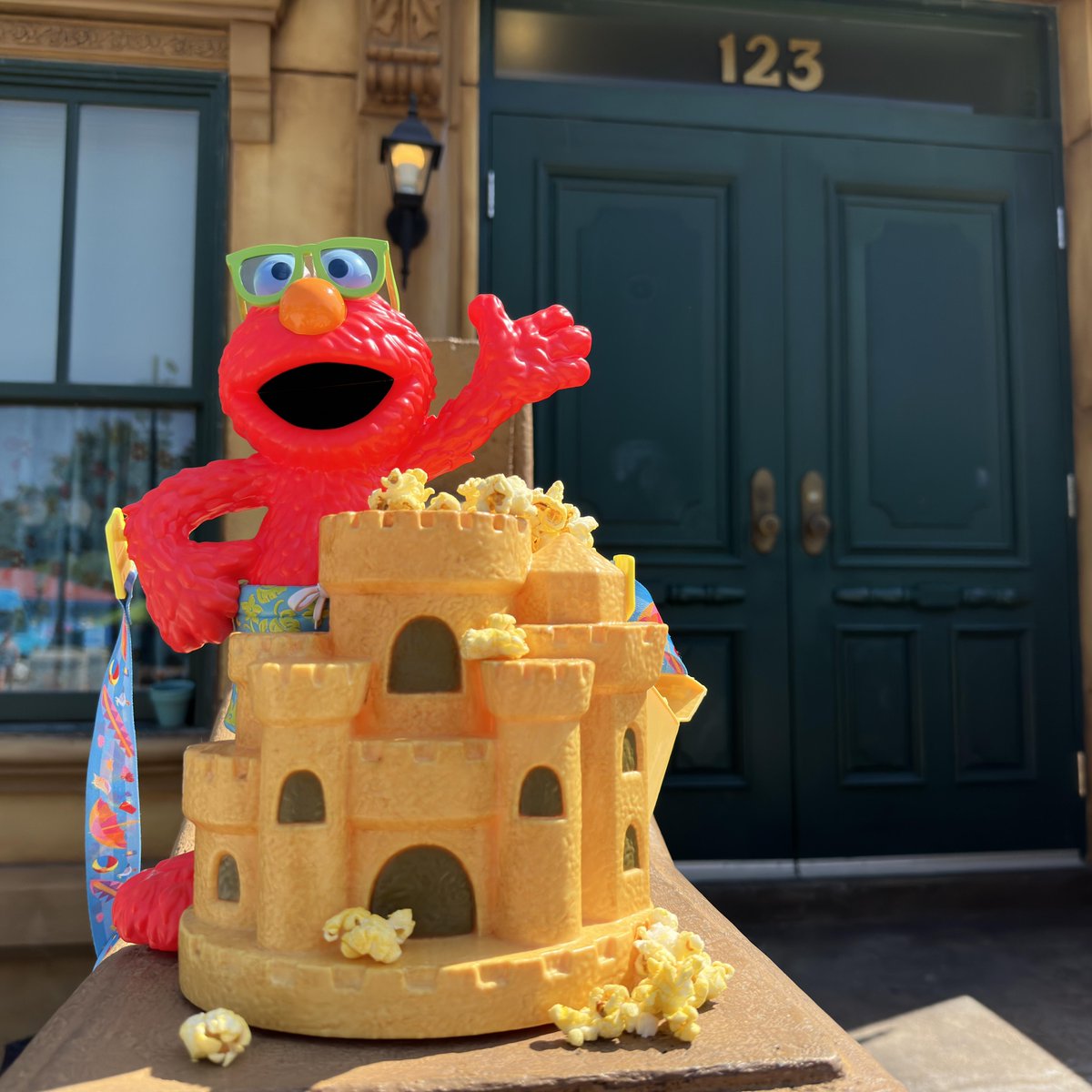 Summer is even more fun with furry friends! 🍿 Grab this adorable Elmo Sandcastle Popcorn Bucket during your next visit to Sesame Street Land at SeaWorld Orlando, available for a limited time in park. Guests can also enjoy free popcorn refills on their date of purchase!