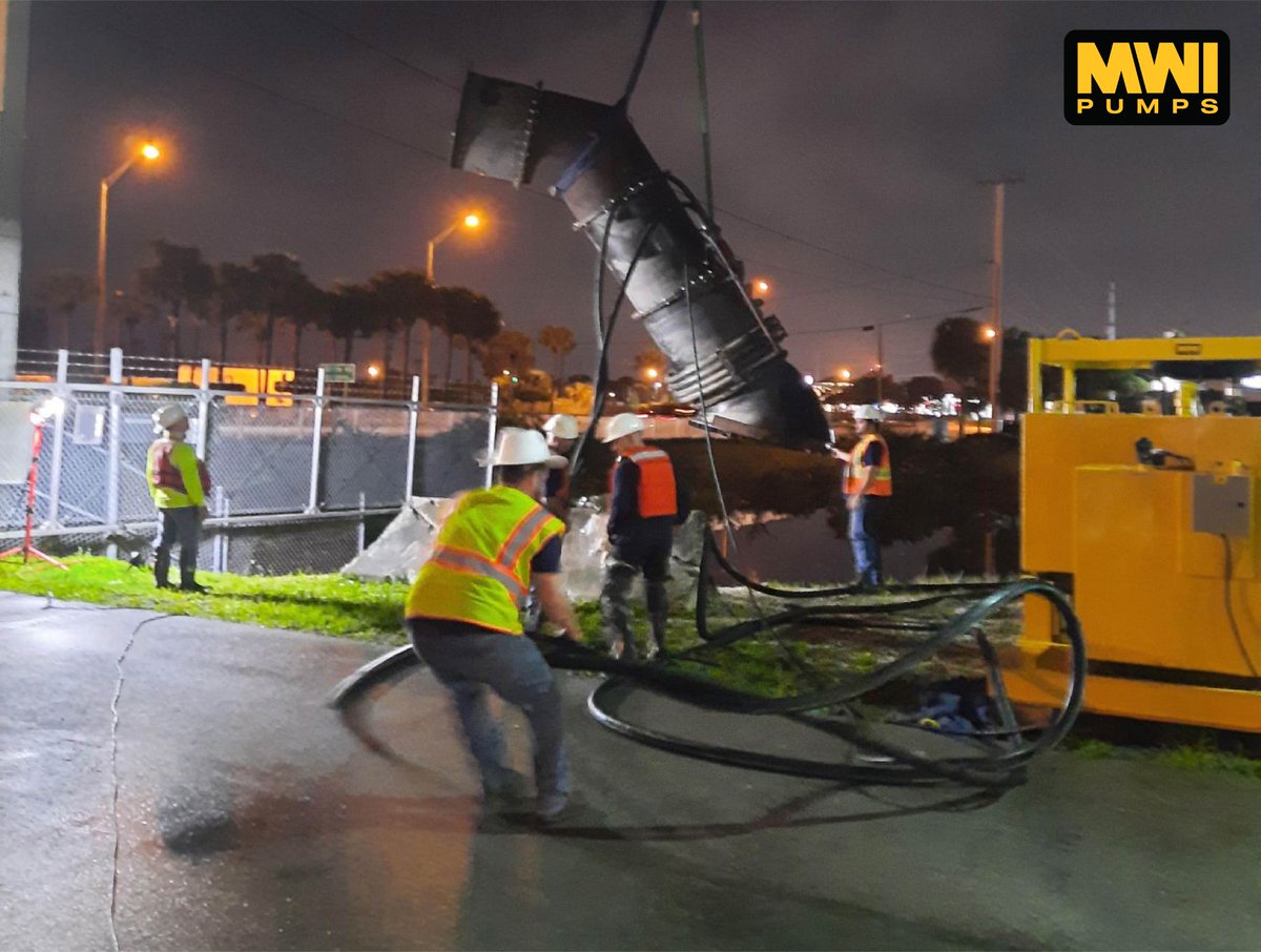 MWIPumps's tweet photo. Day or night, we are here to assist our customers with their dewatering needs. One of our Hydaflo™ pumps being prepared for placement in a drainage canal to help mitigate the effects of an approaching Tropical Storm in Broward County. #HurricanePreparedness #MWIPumps https://t.co/weaCfSmDdK