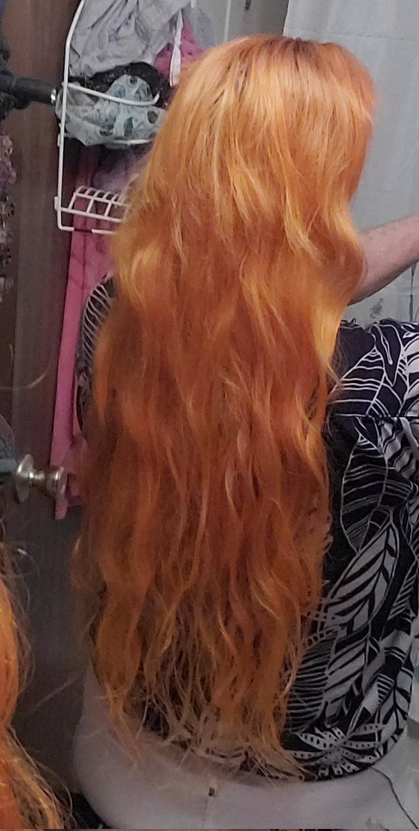 2beinNC's tweet image. #GoodHairDay Took 3 mos or so and recently refreshed but finally got peach 🍑 shade wanted.  Least never will take that long again plus won&apos;t have to use but 1/4 or less #punky color 😁🍑