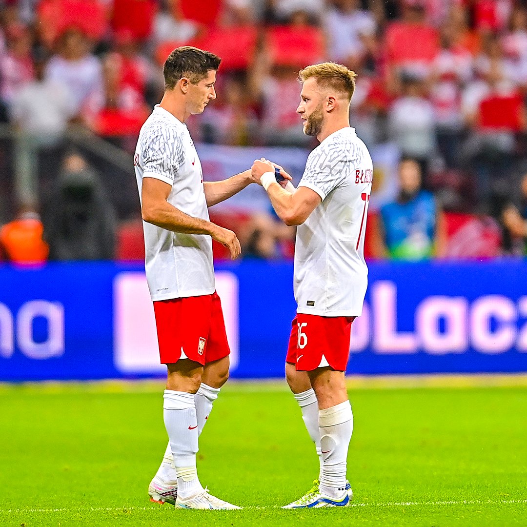 brfootball's tweet photo. Even Germany applauded as Jakub Blaszczykowski was subbed off after making his 109th and final appearance for Poland 👏 https://t.co/a1mQ9Fttrz