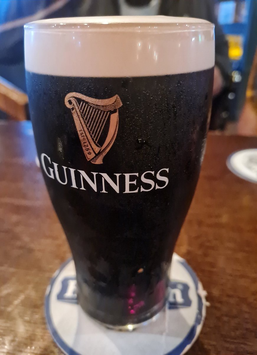 I didn't even want this refreshing, slightly cooled, creamy pint of Porter, but I felt it was my civic duty to support the local economy. If needed, I may likely show my continued support in 5 to 10 minutes. I shall not shirk my civic duty.

#DoingMyBit #AnotherPintPlease