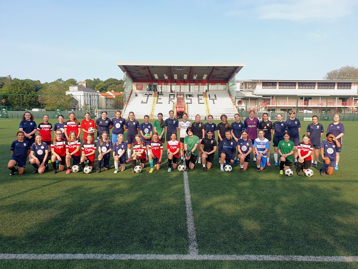JFAGirlsPDC's tweet photo. All our groups are looking forward to traveling to the UK tomorrow to play Watford FC ETC

At training tonight we gave them the option to wear their club colours or teams they support

A shout out to the clubs and the fantastic work they put in to help all our players develop 👏 https://t.co/gUq2Bx6TST