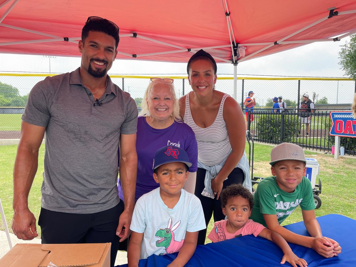 Did you know that every Friday this summer we are partnering with the Texas Rangers Foundation and the Semien Family to feed the hungry in our community?

Thank you Semien Family! Thank you Texas Rangers Foundation! 🟣

#TogetherWeCanMakeADifference
