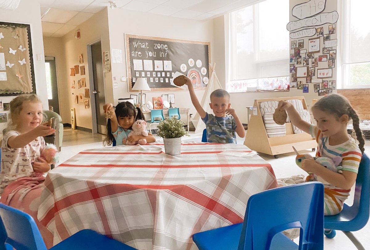 ECEChristine's tweet photo. Remember that time in kindergarten when we made cookies? 

I love creating these memories in our classroom. Hearing them laugh, tell stories and traditions with food at their homes. It was truly a lovely and delicious time. 

We are bucket fillers! ☺️
@courtricl https://t.co/CxaCXUtZ4S
