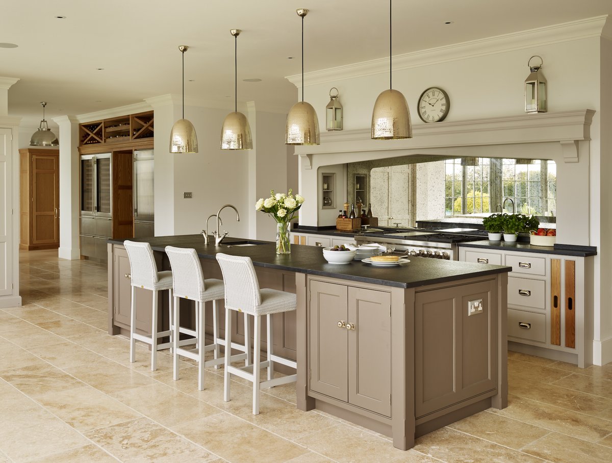 mkekitchendsgn's tweet photo. The perfect recipe for a dream kitchen! 🤩🍽️ Get inspired by this stunning kitchen design idea that blends style and function for a space you'll love spending time. #KitchenDesign #HomeGoals" https://t.co/1JmgZV2n5B