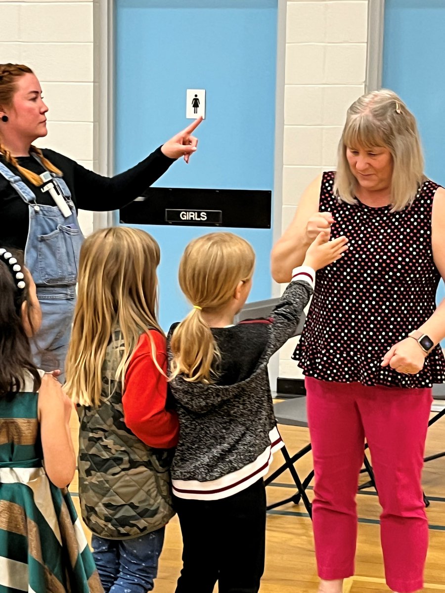 Win_Ferguson's tweet photo. This week, students had a chance to say a final farewell to Mrs. Green ! We even had students from many years ago come and share their good wishes with her. Congratulations on your retirement, Mrs. Green! @Win_Ferguson #WFGFamily https://t.co/MBkIvpJPoA