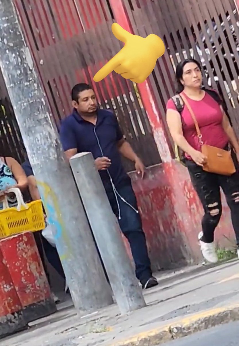 <a href="/PNCSV/">PNC El Salvador</a> <a href="/FGR_SV/">Fiscalía General de la República El Salvador</a> ayuda para encontrar a este maltratador de mujeres.

Localizarlo y que pruebe cárcel, este tipo es capaz de matar con esa su violencia que se carga.

Esperamos los 3 doritos después 🤨