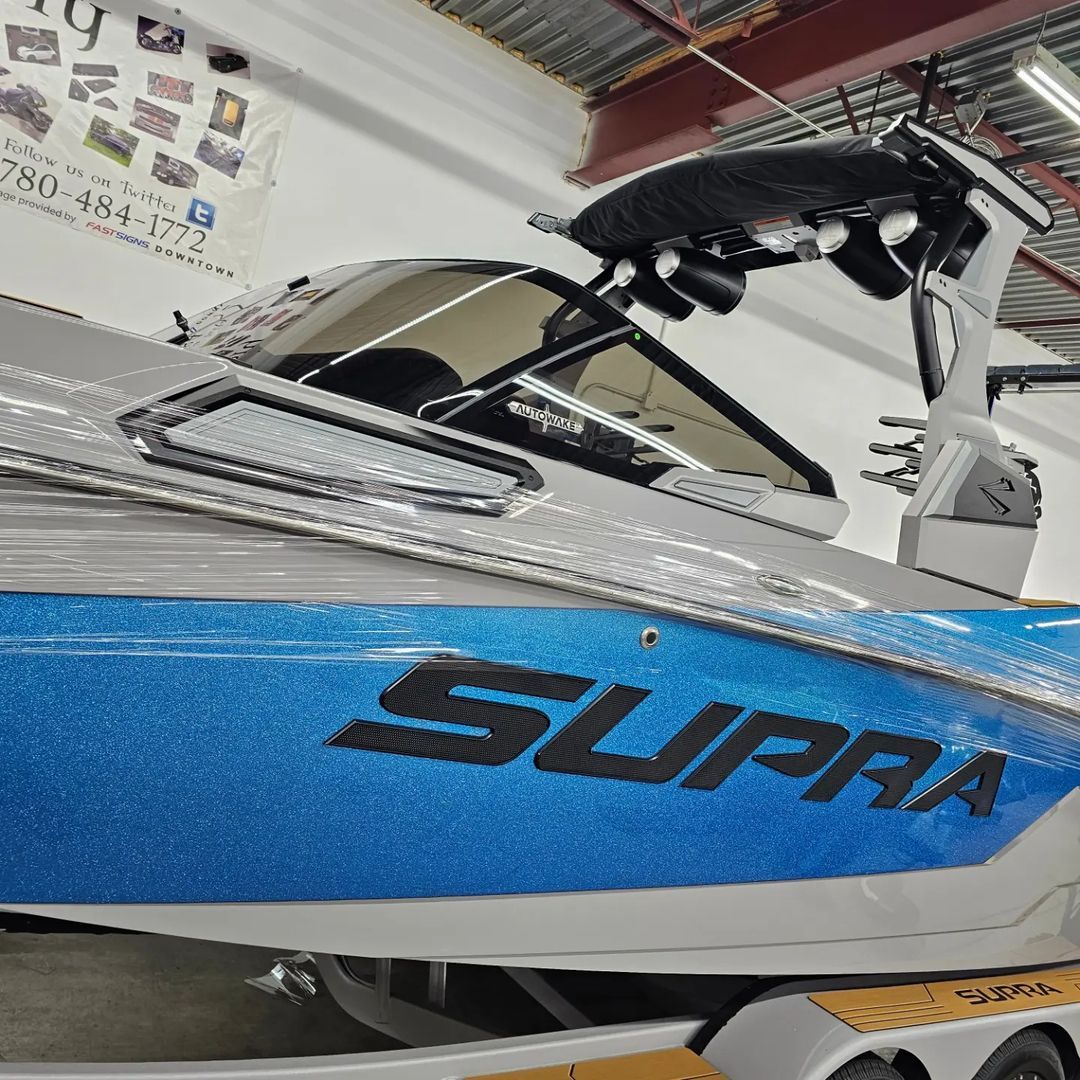 Supra SE450 received paint protection film to entire rear transom area including the  platform; and we tinted windsheild 😎

Ceramic coating by Shine Syndicate!

#protectyourinvestment #ppf #tintedwindows #ceramiccoating #boatprotection #yeg #protectionspecialist #se450 #wakeboat