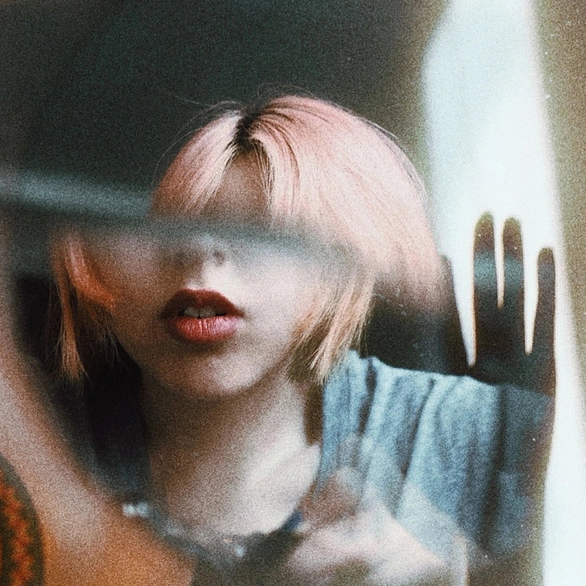 eyyitskastro's tweet image. ✨do you remember...✨

ffm.to/dyremember

hello ^_^ this is a new song

part ambient, part shoegaze, something new ❤️

cover art by instagram.com/rafuline/