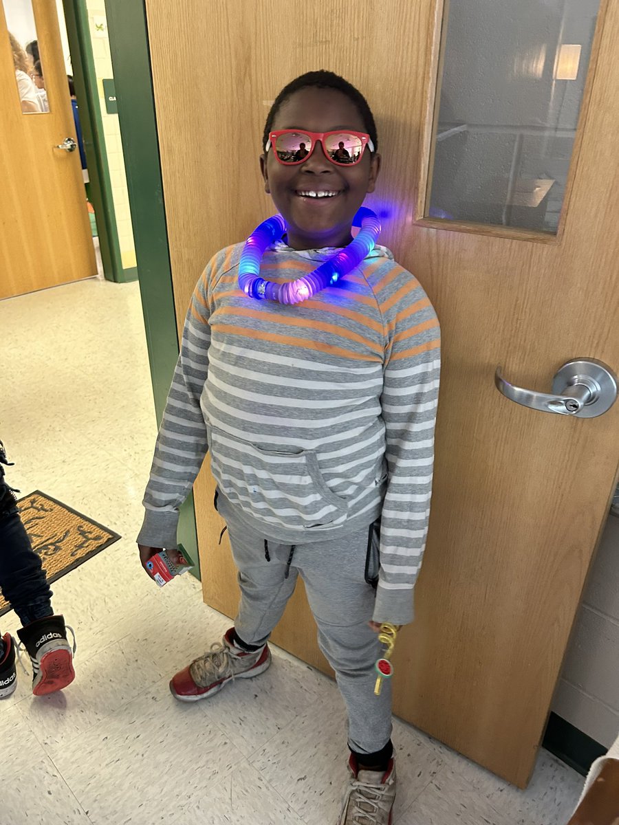 Julie Kercher tweet media