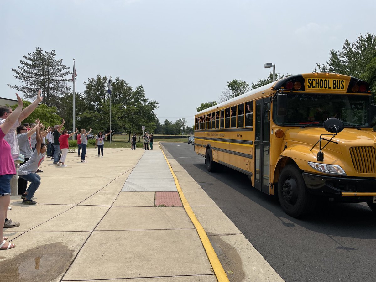 Have a super summer, cubbies! ⁦<a href="/ThisIsMadge/">Aimee Maggio</a>⁩