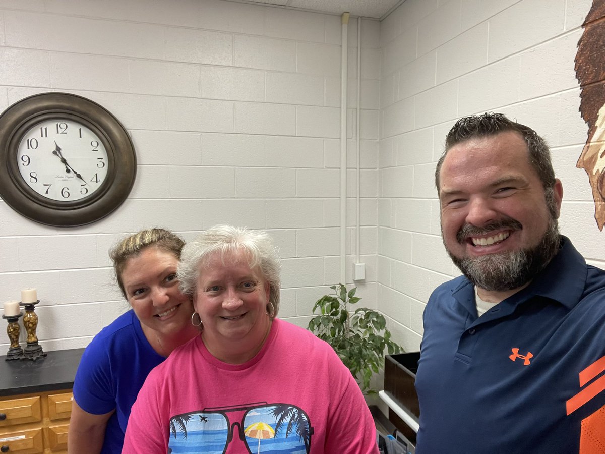 ΛDΛM, #CETL (@awisemannc) on Twitter photo Thank you Mrs. Glenn for your dedication and service to <a href="/NorthCoveElem/">North Cove Elementary</a> for over 15 years. You will be greatly missed! Thank you Mrs. Glenn for your dedication and service to <a href="/NorthCoveElem/">North Cove Elementary</a> for over 15 years. You will be greatly missed!