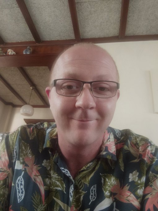 Having after a long day of work https://t.co/JYw8iLY5Kq