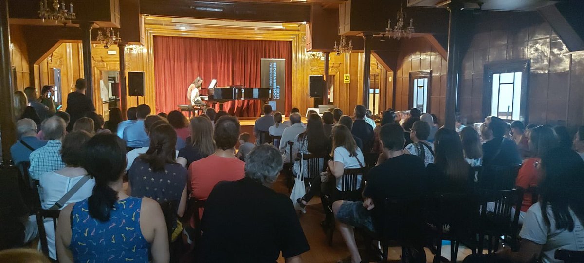 Escolàpies Llúria tweet media