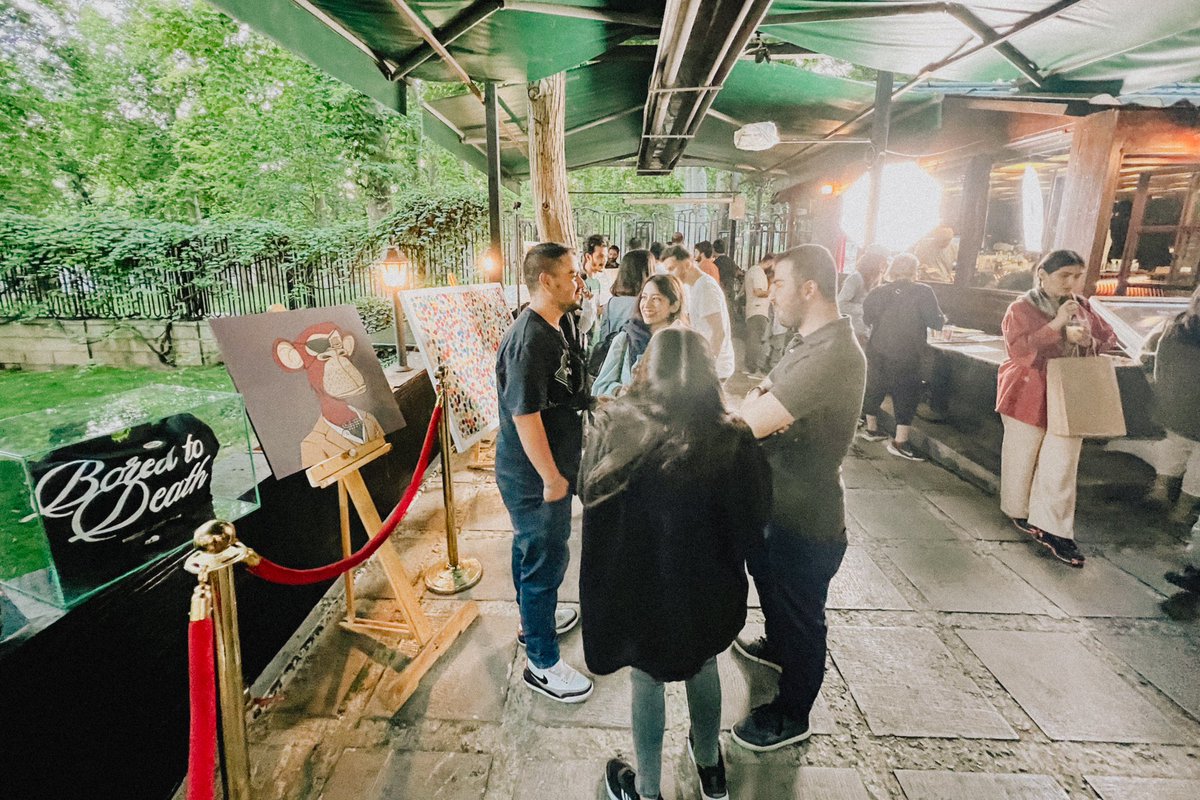 0x Platform tweet media