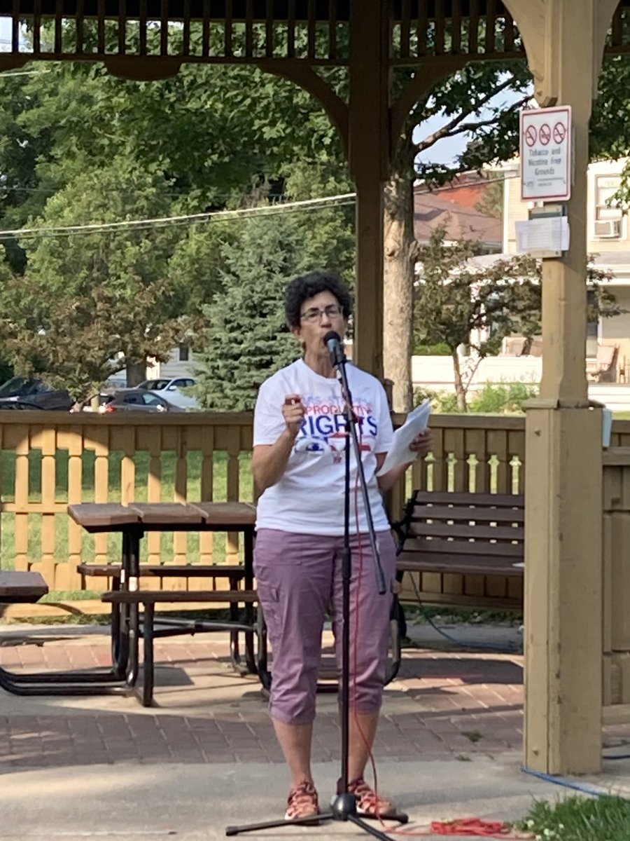Speaking about the importance of maintaining our freedoms - reproductive, healthcare, religious - at a repro rights event in Iowa City. #bansoffourbodies