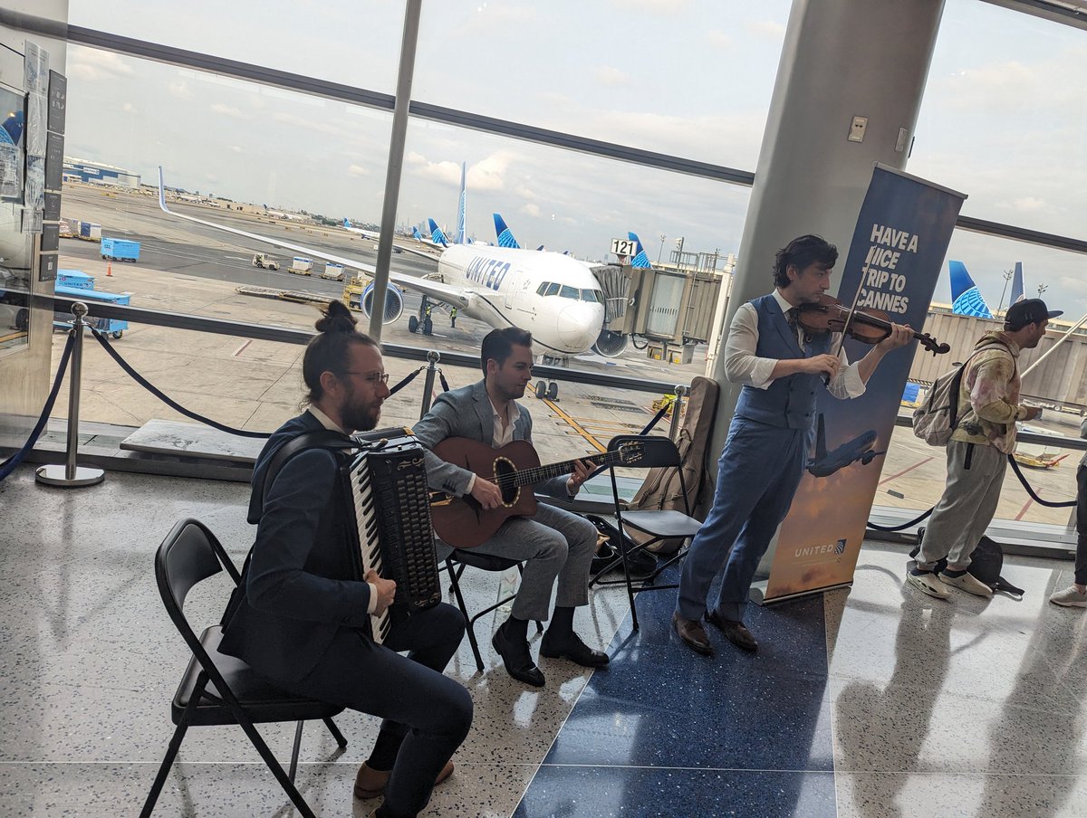 Thank you <a href="/UnitedAirlines_/">United Airlines North America - Parody</a> for welcoming our flight to Nice and the start to the Advertising and Creativity week at <a href="/Cannes_Lions/">LIONS | The Home of Creativity</a> with a surprise networking reception.  Well done!